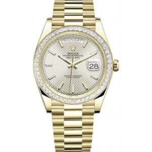 Day Date 40 Automatic Silver Diagonal-Motif Dial Men's 18kt Yellow Gold President Watch